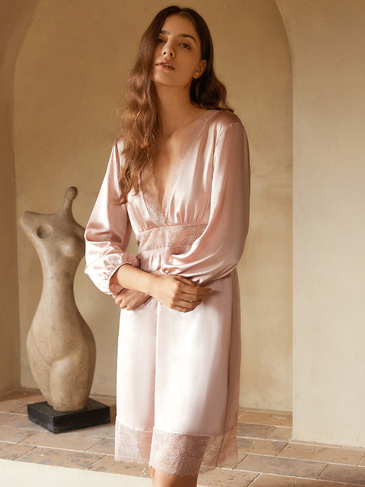 【Sinoon】 V-Neck Lace Mix Silky Dress SINOON ｜시눈 공식 온라인 스토어