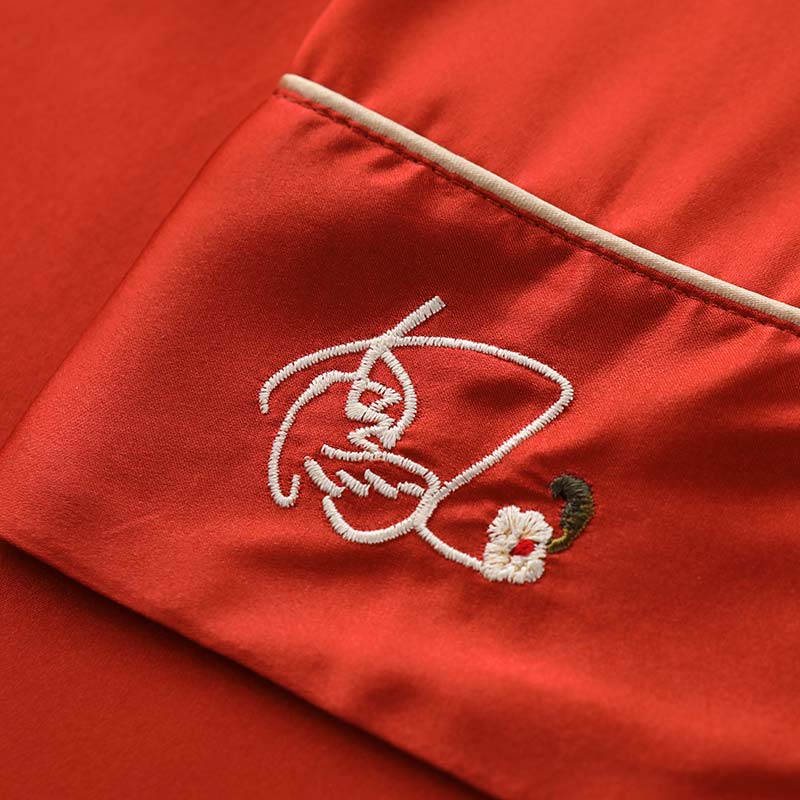 
                  
                    Phoenix Embroidery Silk Nightgown
                  
                